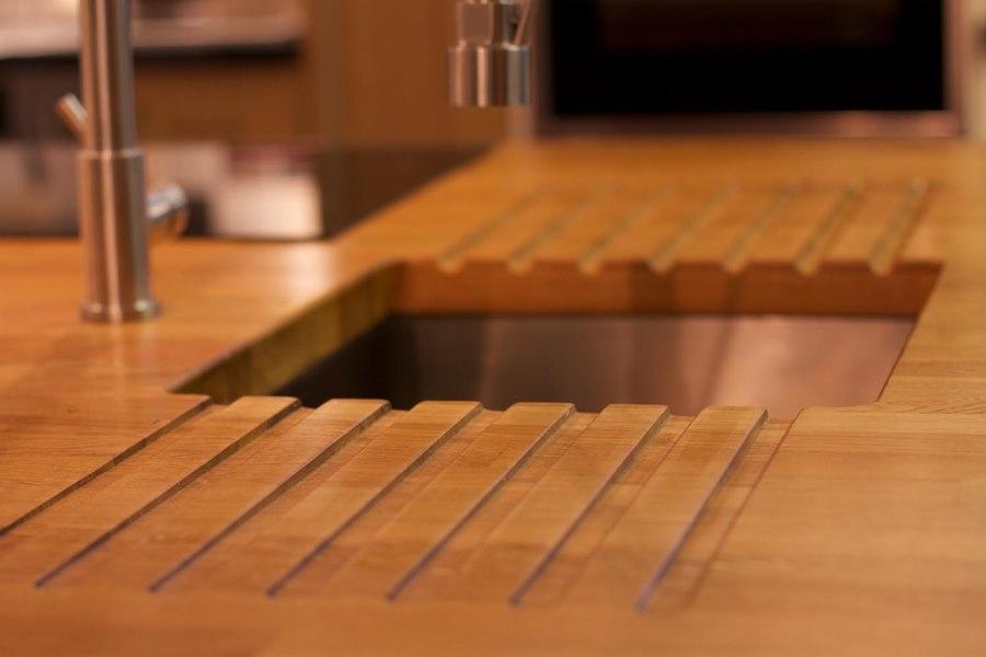 Всё о деревянной столешнице на кухне. 6 секретов профессионалов