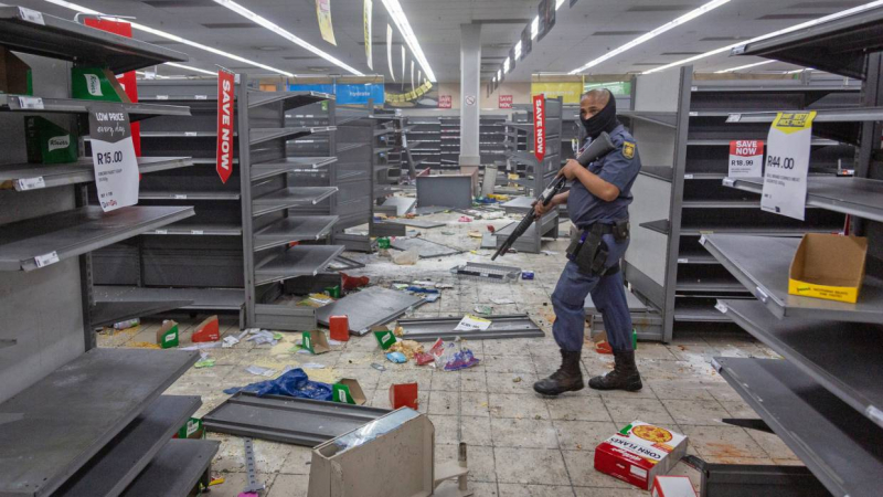 Неделя беспорядков в ЮАР нанесла многомиллиардный урон экономике страны